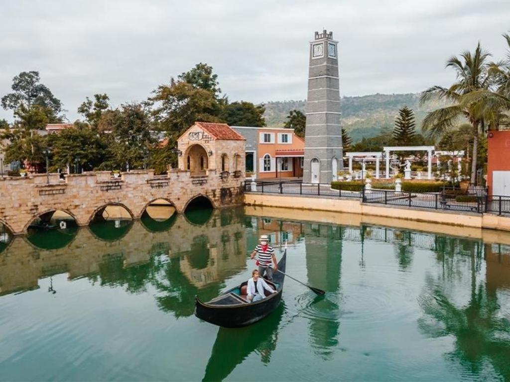 The Verona At Tub Lan Hotel Si Maha Phot Exterior photo